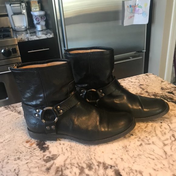 Frye Women's Harness Short Black Ankle Boot sz 8 - Picture 2 of 7